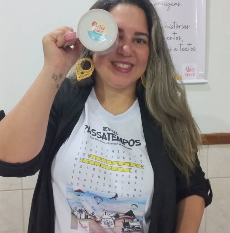 Aline Ribeiro, artesã de Governador Valadares e proprietária do Ateliê Aline Ribeiro